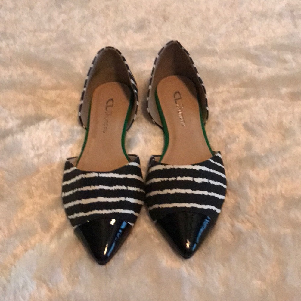 CL by Laundry pointed toe zebra flats.